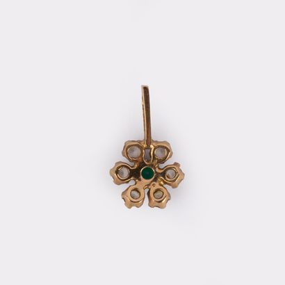 Pendentif marguerite, en or jaune 18 K (750°/00...