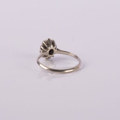 Flower ring in 18K (750°/00) white gold,...