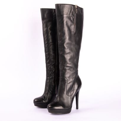 KAREN MILLEN. Black leather heeled boots,...