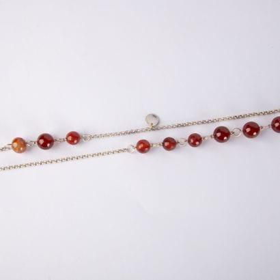 HELENE ZUBELDIA
Carnelian and metal long...