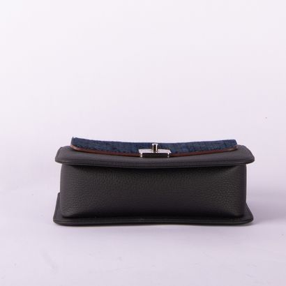 LOLO CHATENAY
Small handbag in anthracite-black...