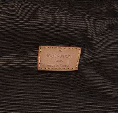 LOUIS VUITTON
Garment travel bag in Monogram...