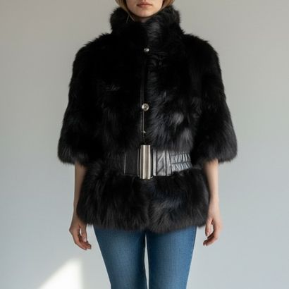 Short coat in black fur, short sleeves, funnel...