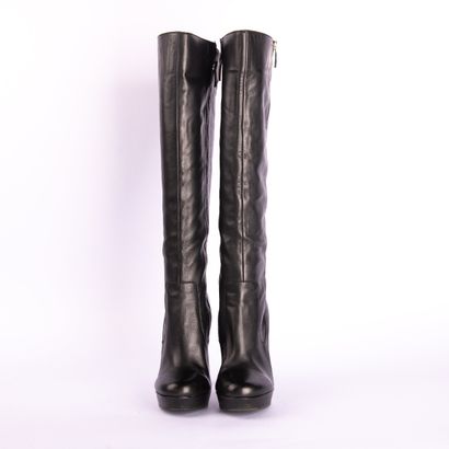 KAREN MILLEN. Black leather heeled boots,...