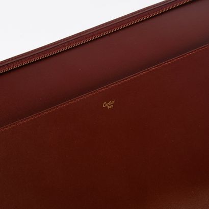 CARTIER, Must
Bordeaux leather notepad holder
25...