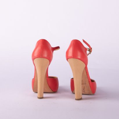 Lot including two pairs of open-heeled sandals....
