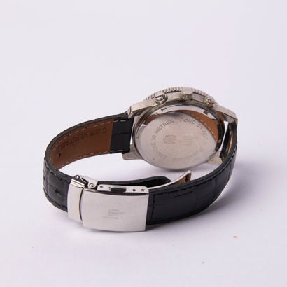 LIP
Men's chronograph wristwatch, round steel...
