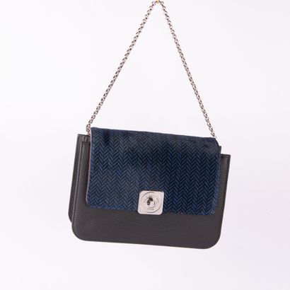 LOLO CHATENAY
Small handbag in anthracite-black...