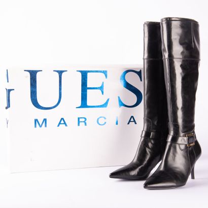 GUESS. Pair of smooth black leather heeled...