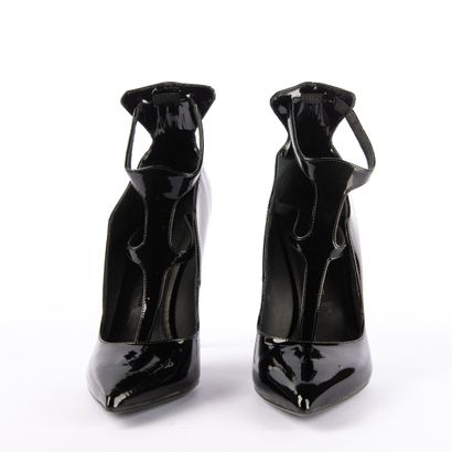 GIANMARCO LORENZI. Black patent leather pumps...