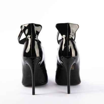 GIANMARCO LORENZI. Black patent leather pumps...
