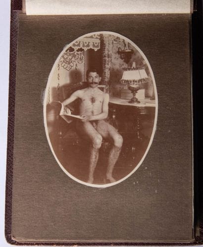 [Curiosa] Album amateur figurant un couple...