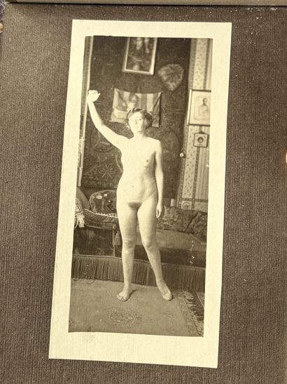 [Curiosa] Album amateur figurant un couple...