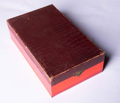 [Curiosa] Nus en intérieur et saphismes
France,...