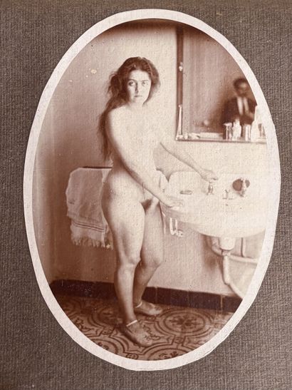 [Curiosa] Album amateur figurant un couple...