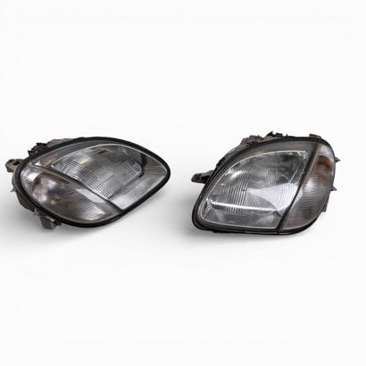 MERCEDES-BENZ
Two headlamp units 67/1 and...