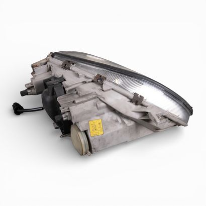 MERCEDES-BENZ
Two headlamp units 67/1 and...