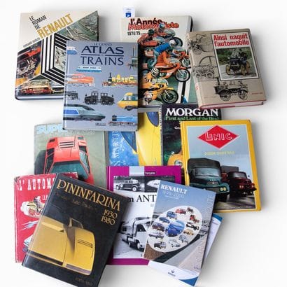 Lot de 22 ouvrages sur le thème de l'automobile...