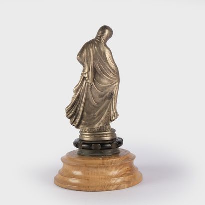 E. FANIN , vers 1920
Femme drapée
Imposante...