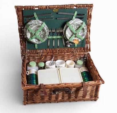 BREXTON, Made in England
Wicker picnic trunk,...