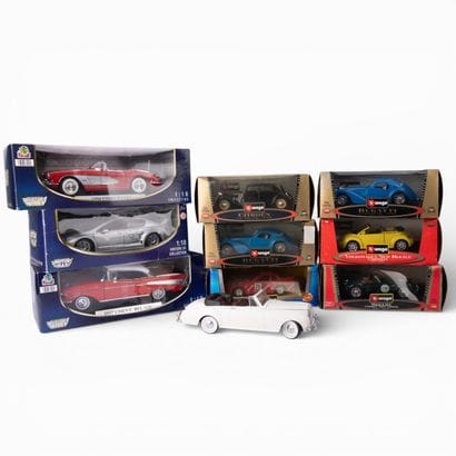Lot comprenant 6 voitures miniatures BURAGO...