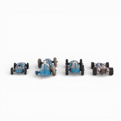 DINKY TOYS
Set of 4 blue miniature cars,...
