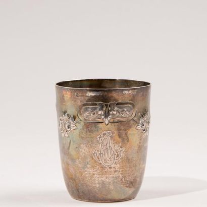Timbale en argent Minerve 2e titre 800 millièmes,...