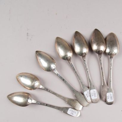 7 Petites cuillères à moka argent poinçon...