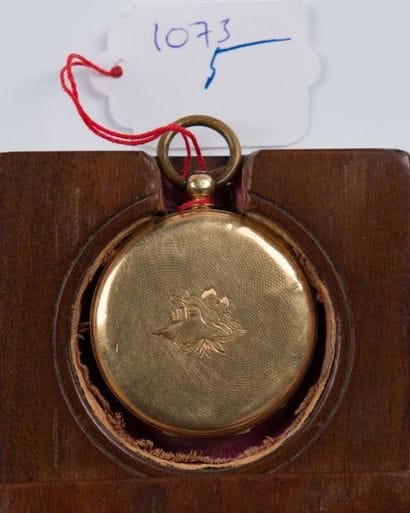 Montre de gousset en métal et boite de montre...