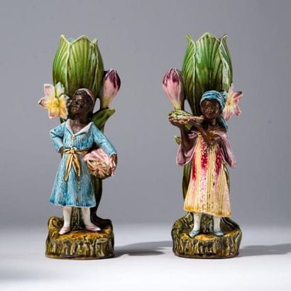 Paire de vases en barbotine à décor d'enfant...