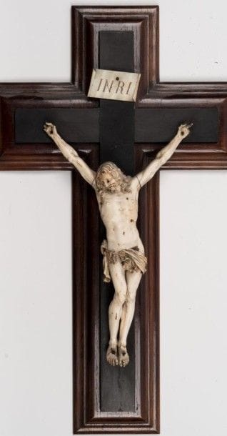 Christ en ivoire sculpté, fin XVIIème-début...