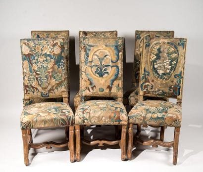 Suite de six chaises, piètement à entretoirse...