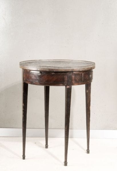 Table bouillotte en bois de placage pieds...