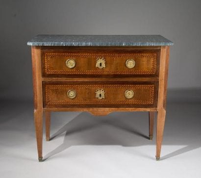 Commode sauteuse en bois naturel et filets...