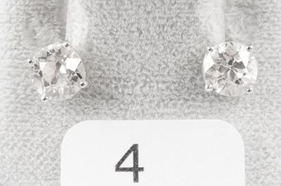 Paire de boucles d'oreilles en diamants taille...