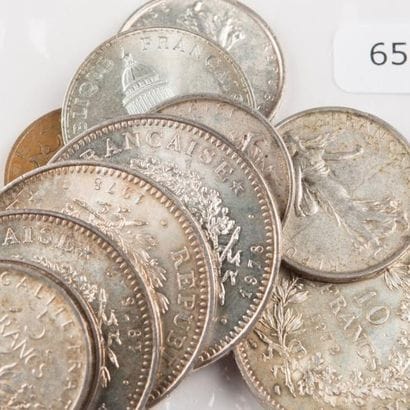 11 Pièces démonétisées argent, 205gm