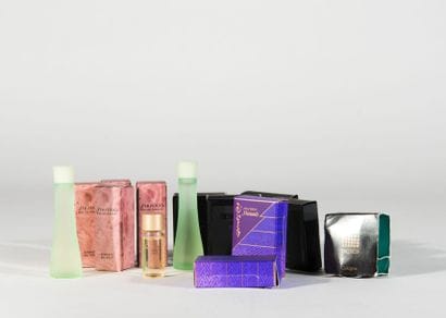 Lot de14 échantillons divers: Shiseido, Nombre...