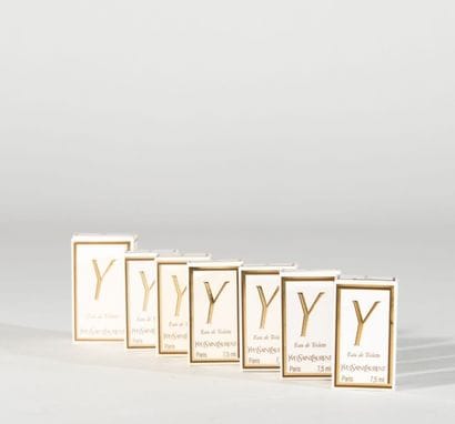 Yves Saint-Laurent
Lot de 7 flacons Y
