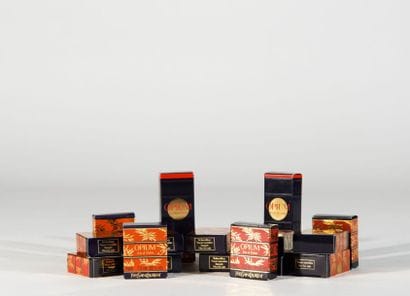 Yves Saint-Laurent
Lot de 16 échantillons...
