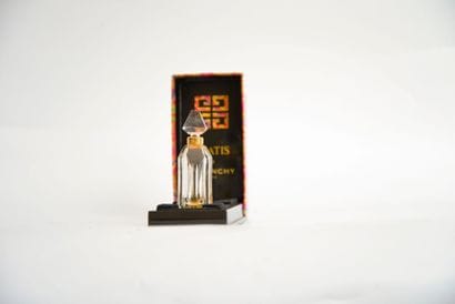 GIVENCHY
Ysatis, flacon de parfum vide, 7...