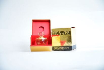 Yves Saint-Laurent
Champagne, flacon de parfum,...