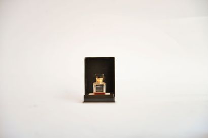 LANVIN
Arpège, flacon de parfum 1/4 plein,...