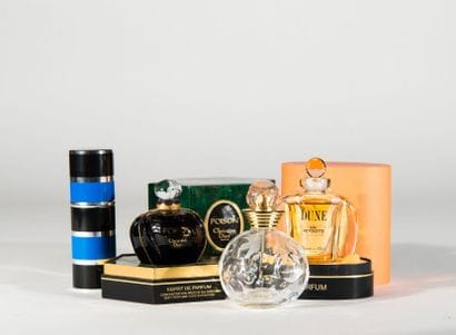 CHRISTIAN DIOR
Quatre flacons: Dolce Vita...