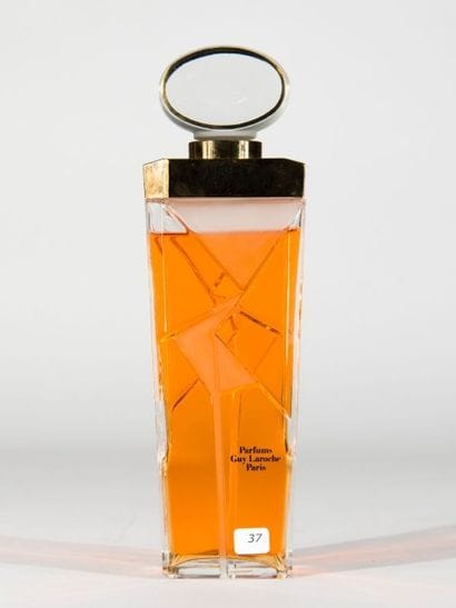 Guy LAROCHE
Clandestine flacon factice 34...