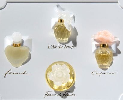 Nina RICCI
Coffret de 4 échantillons de parfums...