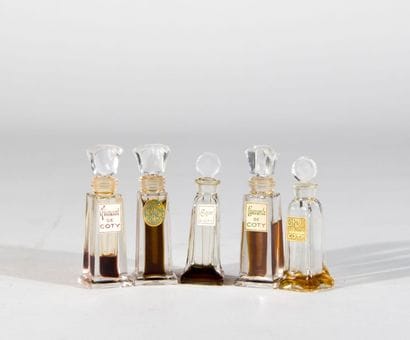 Coty
5 Petits flacons en verre: Chipie, Lavande,...