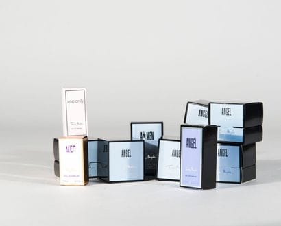 Thierry MUGLER
Lot de 11 échantillons dans...
