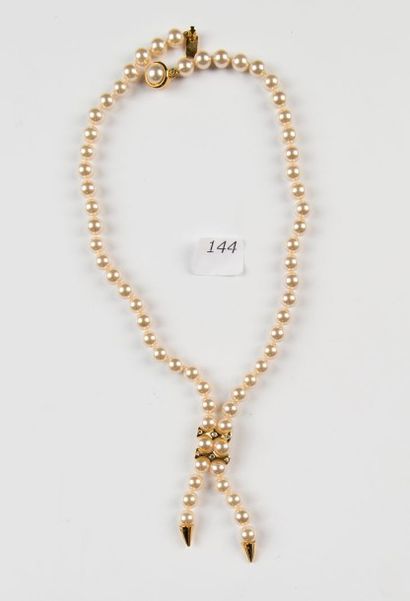 Collier fantaisie en perles imitation et...
