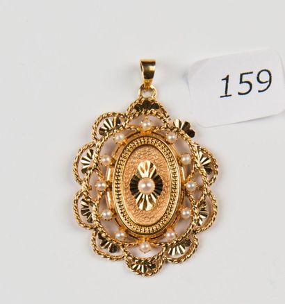 Pendentif en or jaune et perles de culture,...
