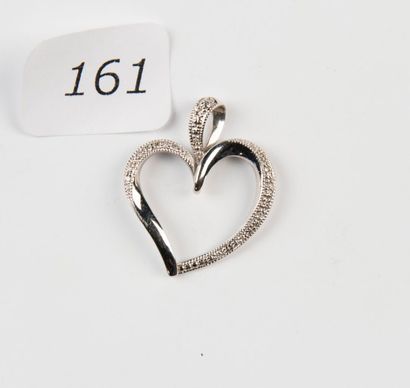 Pendentif coeur en or gris et brillants,...